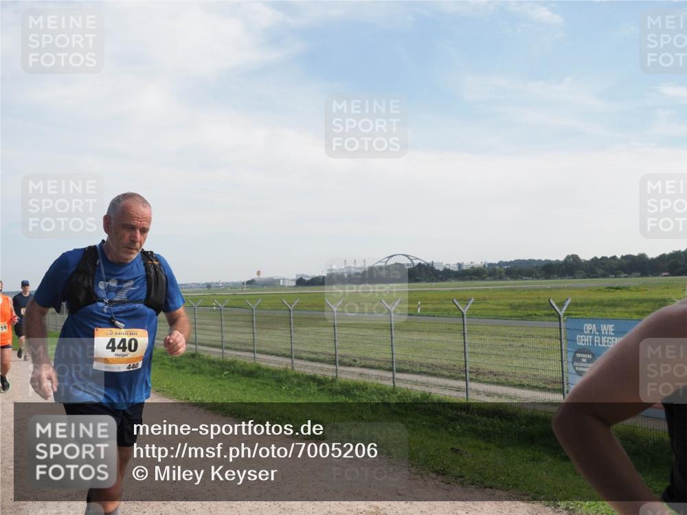 08.09.2024 - Airport Race Miley Keyser http://msf.ph/oto/7005206 08.09.2024 12:26:50 Laufen OLYMPUS, DIGITAL, CAMERA meine-sportfotos.de