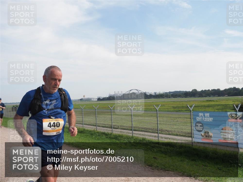 08.09.2024 - Airport Race Miley Keyser http://msf.ph/oto/7005210 08.09.2024 12:26:50 Laufen OLYMPUS, DIGITAL, CAMERA meine-sportfotos.de