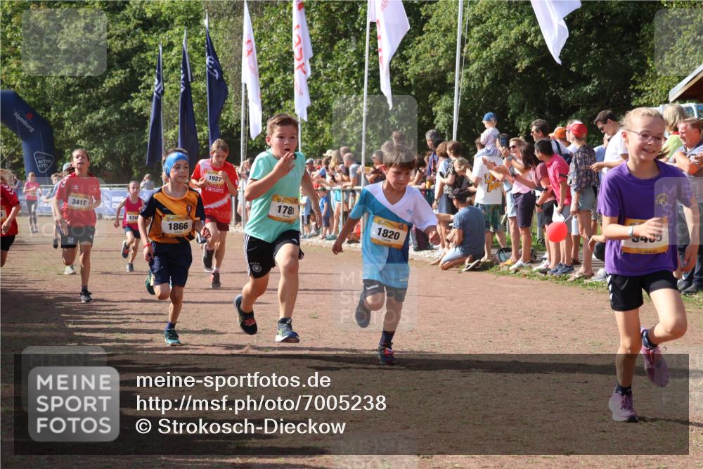 08.09.2024 - Airport Race Strokosch-Dieckow http://msf.ph/oto/7005238 08.09.2024 11:27:46 Ziel 1607, 1646, 1746, 1781, 1808, 1812, 1820, 1866, 1902, 1904, 1912, 1927, 3405, 3416, 3417, 3429, 3446 meine-sportfotos.de