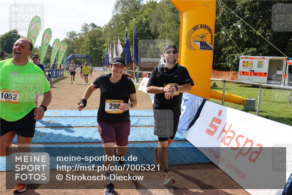 08.09.2024 - Airport Race Strokosch-Dieckow http://msf.ph/oto/7005321 08.09.2024 12:57:27 Ziel 293, 298, 448, 525, 755, 827, 983, 1052, 1325 meine-sportfotos.de