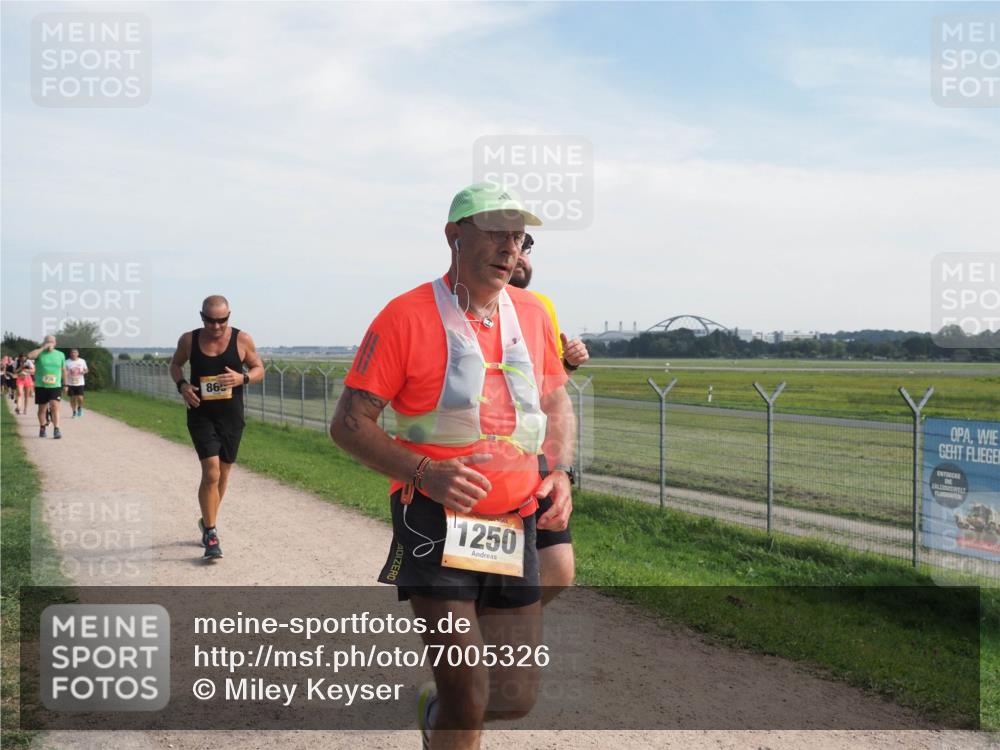 08.09.2024 - Airport Race Miley Keyser http://msf.ph/oto/7005326 08.09.2024 12:26:56 Laufen OLYMPUS, DIGITAL, CAMERA meine-sportfotos.de