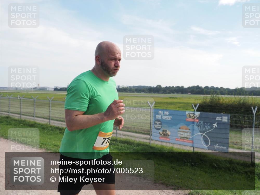 08.09.2024 - Airport Race Miley Keyser http://msf.ph/oto/7005523 08.09.2024 12:27:06 Laufen OLYMPUS, DIGITAL, CAMERA meine-sportfotos.de