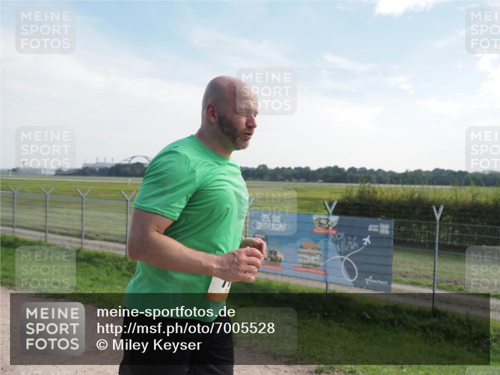 08.09.2024 - Airport Race Miley Keyser http://msf.ph/oto/7005528 08.09.2024 12:27:06 Laufen OLYMPUS, DIGITAL, CAMERA meine-sportfotos.de