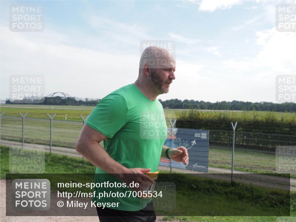 08.09.2024 - Airport Race Miley Keyser http://msf.ph/oto/7005534 08.09.2024 12:27:06 Laufen OLYMPUS, DIGITAL, CAMERA meine-sportfotos.de