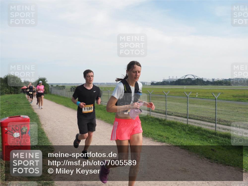 08.09.2024 - Airport Race Miley Keyser http://msf.ph/oto/7005589 08.09.2024 12:27:09 Laufen OLYMPUS, DIGITAL, CAMERA meine-sportfotos.de