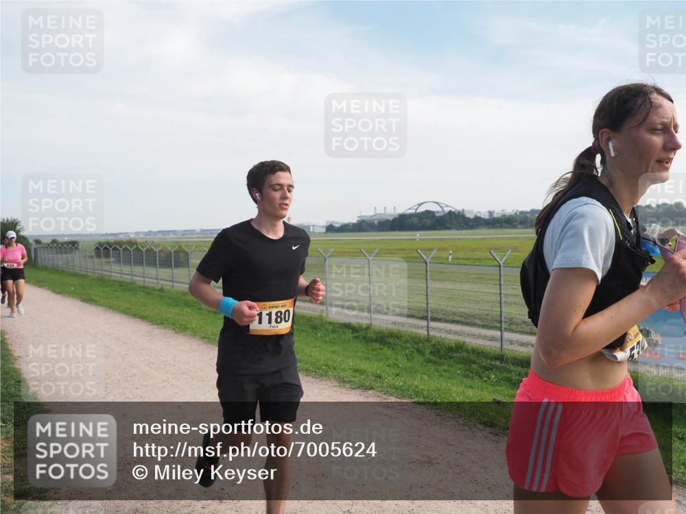 08.09.2024 - Airport Race Miley Keyser http://msf.ph/oto/7005624 08.09.2024 12:27:10 Laufen OLYMPUS, DIGITAL, CAMERA meine-sportfotos.de