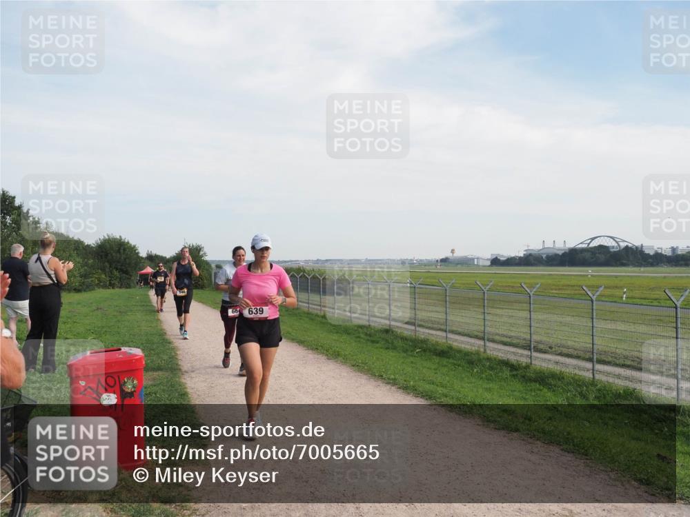 08.09.2024 - Airport Race Miley Keyser http://msf.ph/oto/7005665 08.09.2024 12:27:13 Laufen OLYMPUS, DIGITAL, CAMERA meine-sportfotos.de