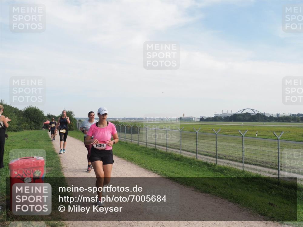 08.09.2024 - Airport Race Miley Keyser http://msf.ph/oto/7005684 08.09.2024 12:27:13 Laufen OLYMPUS, DIGITAL, CAMERA meine-sportfotos.de