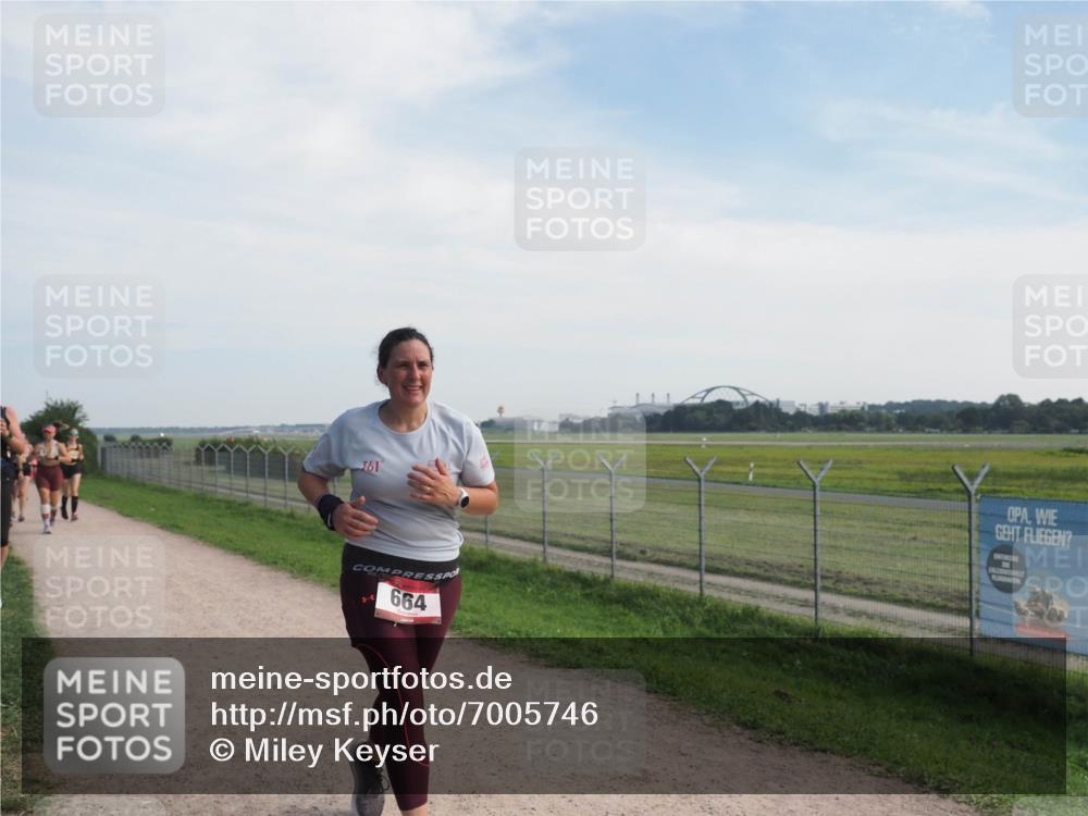 08.09.2024 - Airport Race Miley Keyser http://msf.ph/oto/7005746 08.09.2024 12:27:16 Laufen OLYMPUS, DIGITAL, CAMERA meine-sportfotos.de
