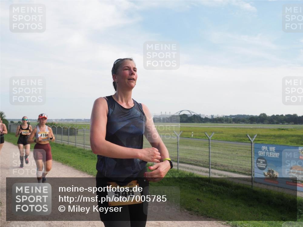 08.09.2024 - Airport Race Miley Keyser http://msf.ph/oto/7005785 08.09.2024 12:27:20 Laufen OLYMPUS, DIGITAL, CAMERA meine-sportfotos.de