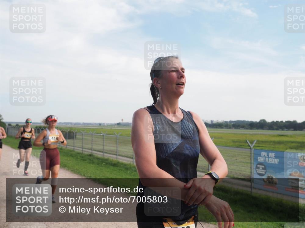 08.09.2024 - Airport Race Miley Keyser http://msf.ph/oto/7005803 08.09.2024 12:27:20 Laufen OLYMPUS, DIGITAL, CAMERA meine-sportfotos.de