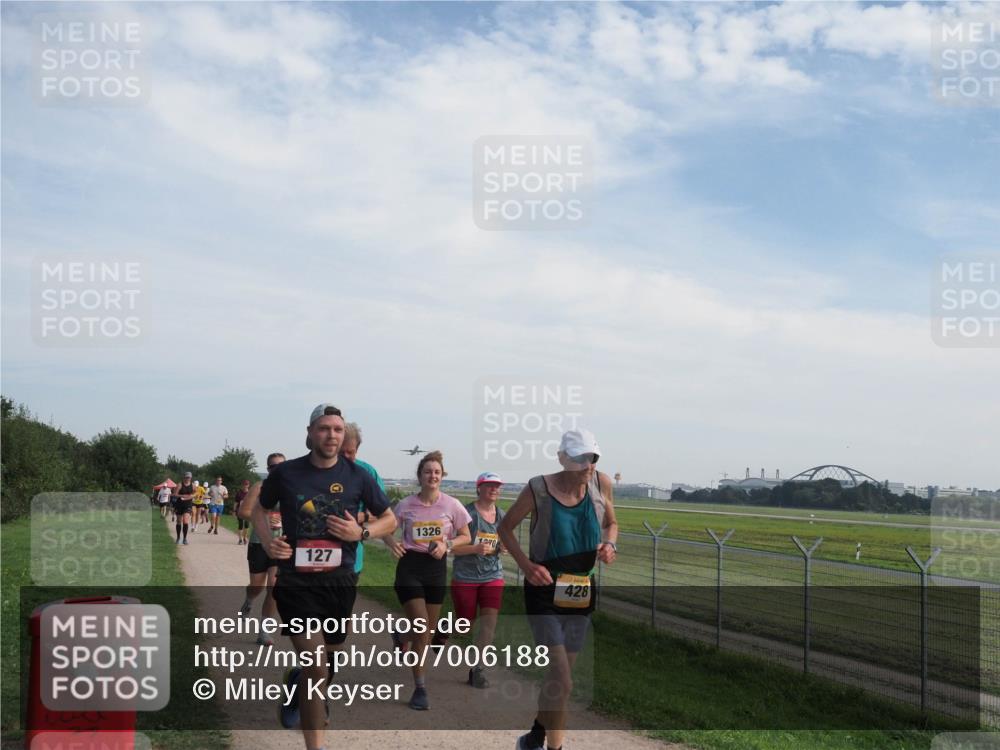 08.09.2024 - Airport Race Miley Keyser http://msf.ph/oto/7006188 08.09.2024 12:27:37 Laufen OLYMPUS, DIGITAL, CAMERA meine-sportfotos.de
