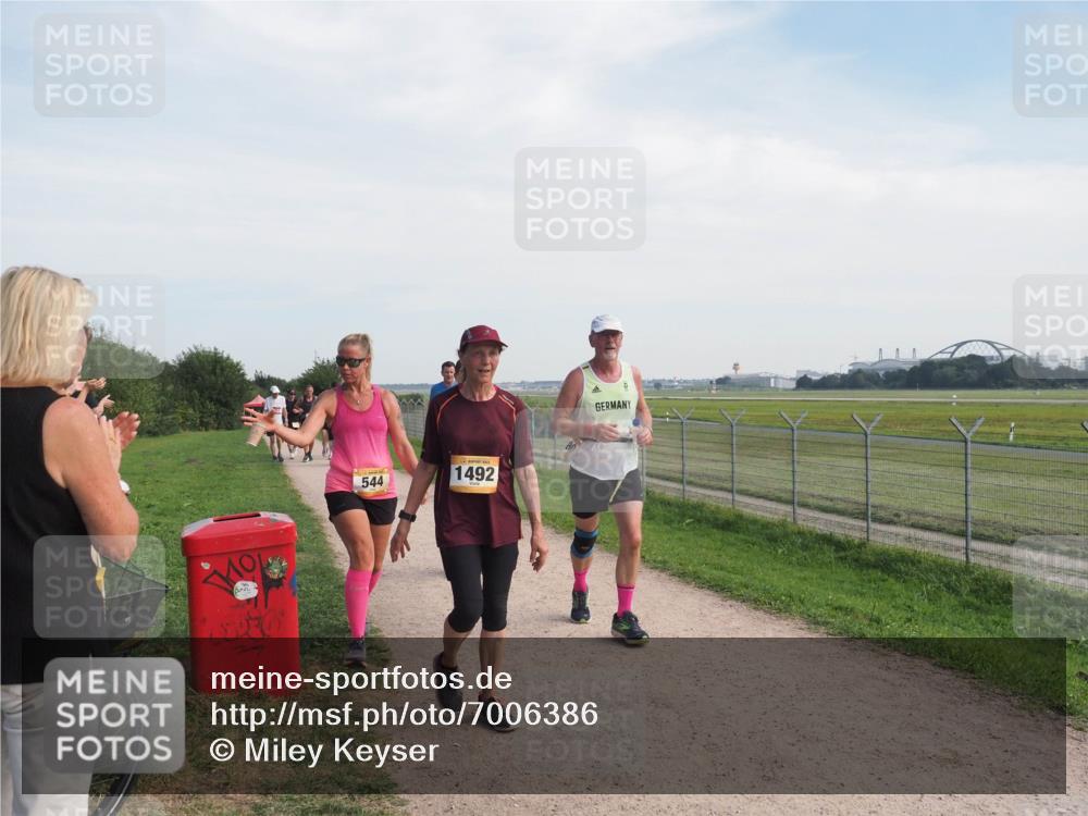 08.09.2024 - Airport Race Miley Keyser http://msf.ph/oto/7006386 08.09.2024 12:27:52 Laufen OLYMPUS, DIGITAL, CAMERA meine-sportfotos.de