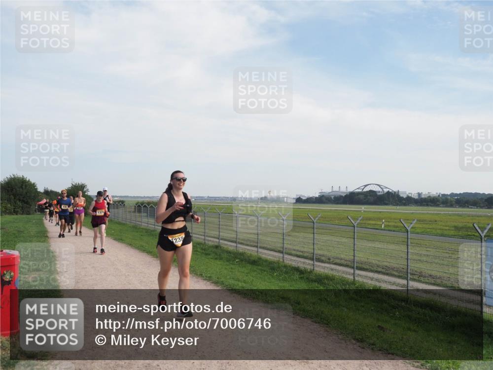 08.09.2024 - Airport Race Miley Keyser http://msf.ph/oto/7006746 08.09.2024 12:28:12 Laufen OLYMPUS, DIGITAL, CAMERA meine-sportfotos.de