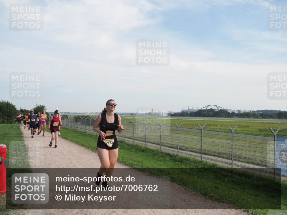 08.09.2024 - Airport Race Miley Keyser http://msf.ph/oto/7006762 08.09.2024 12:28:12 Laufen OLYMPUS, DIGITAL, CAMERA meine-sportfotos.de