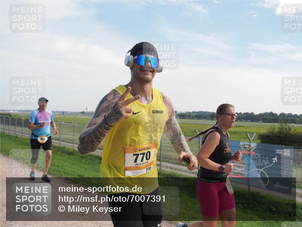 08.09.2024 - Airport Race Miley Keyser http://msf.ph/oto/7007391 08.09.2024 12:28:40 Laufen OLYMPUS, DIGITAL, CAMERA meine-sportfotos.de