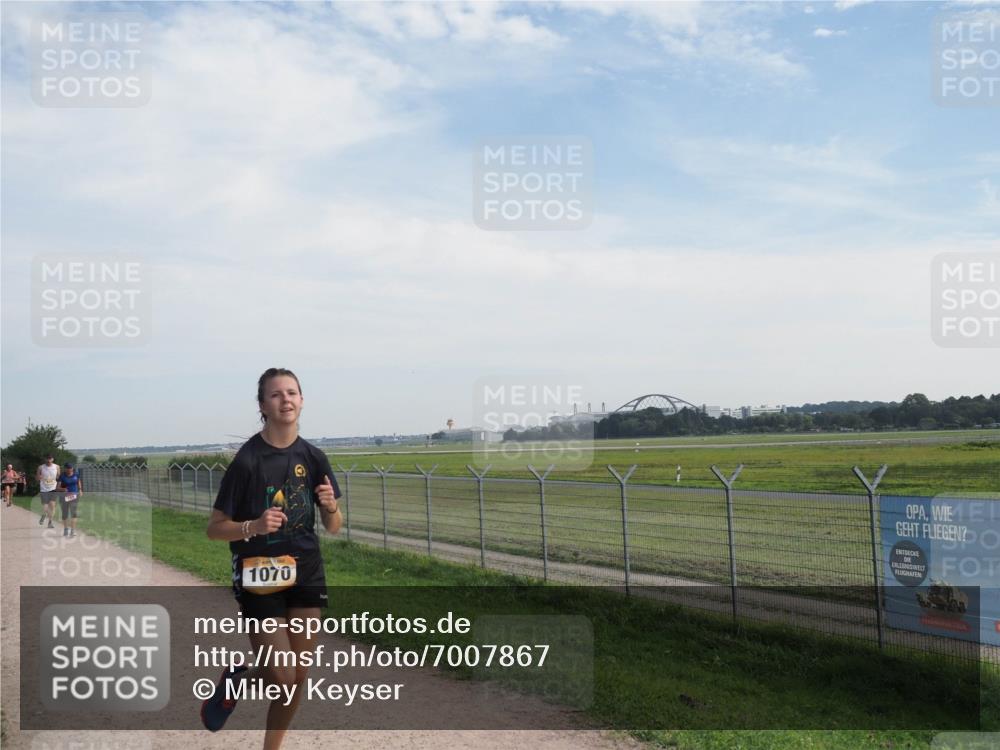 08.09.2024 - Airport Race Miley Keyser http://msf.ph/oto/7007867 08.09.2024 12:29:10 Laufen OLYMPUS, DIGITAL, CAMERA meine-sportfotos.de