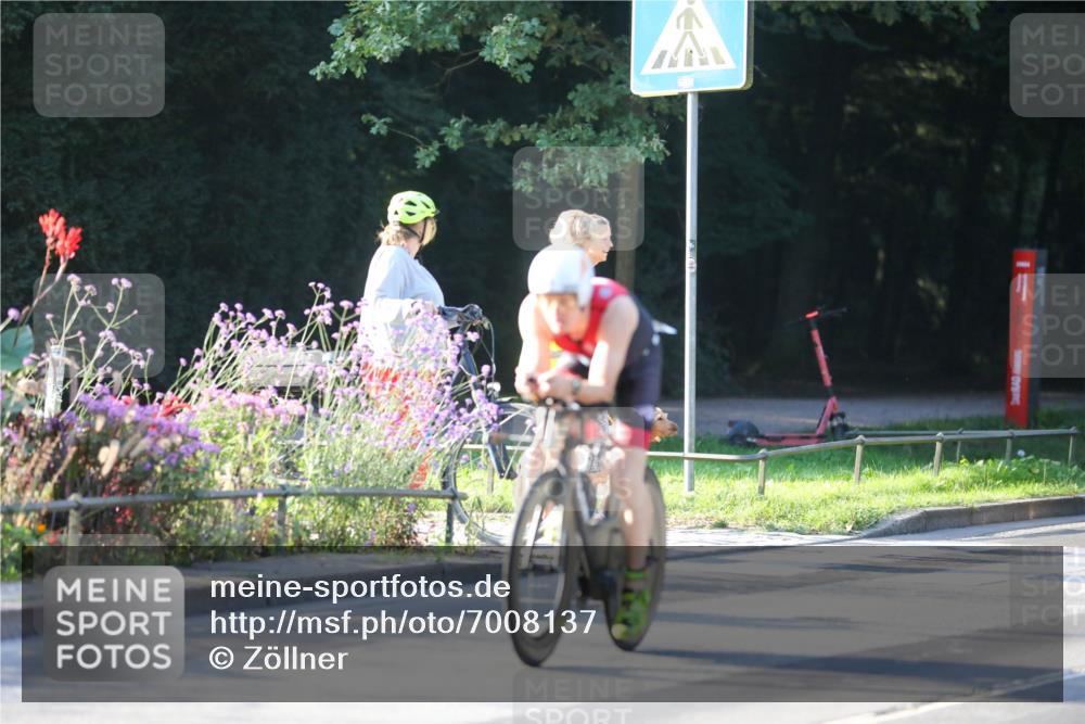 08.09.2024 - Stadtparktriathlon Zöllner http://msf.ph/oto/7008137 08.09.2024 08:52:20 Radfahren 15, 21, 27, 35, 37, 40, 63, 72, 76 meine-sportfotos.de