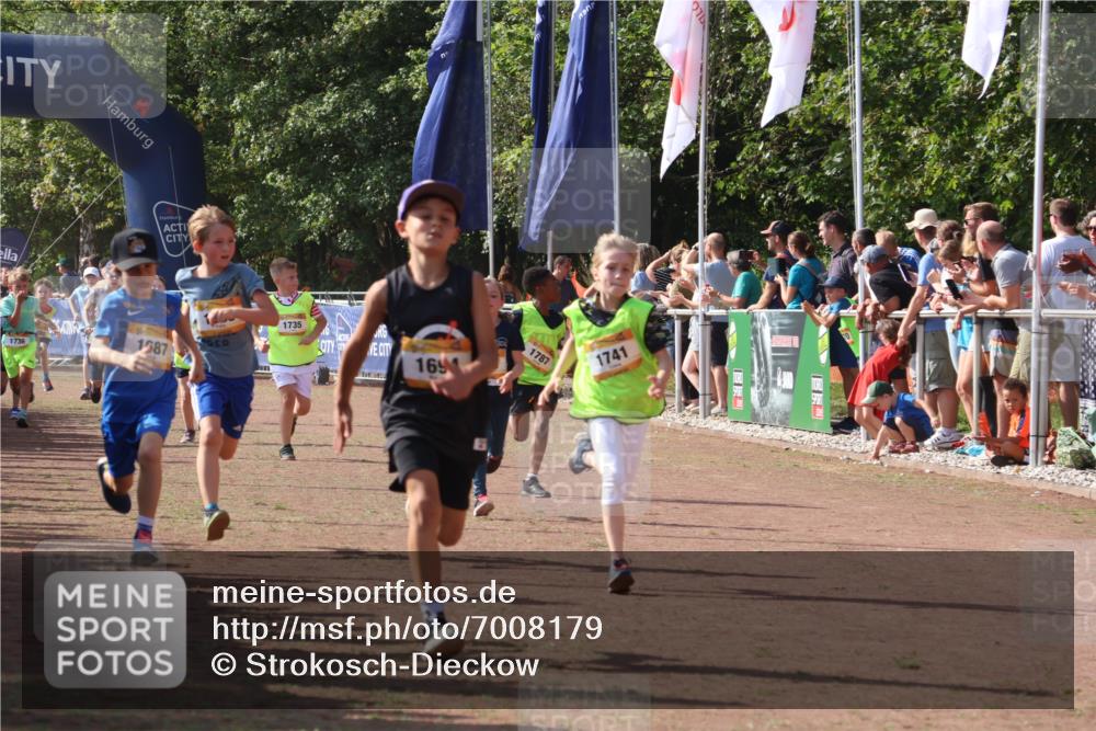 08.09.2024 - Airport Race Strokosch-Dieckow http://msf.ph/oto/7008179 08.09.2024 11:28:54 Ziel 1647, 1687, 1688, 1694, 1735, 1736, 1741, 1744, 1780, 1787, 1815, 1855, 1877, 1909, 1931 meine-sportfotos.de