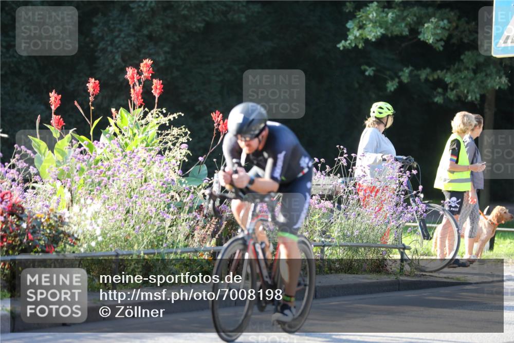 08.09.2024 - Stadtparktriathlon Zöllner http://msf.ph/oto/7008198 08.09.2024 08:52:22 Radfahren 15, 21, 27, 28, 37, 40, 63, 72, 76 meine-sportfotos.de
