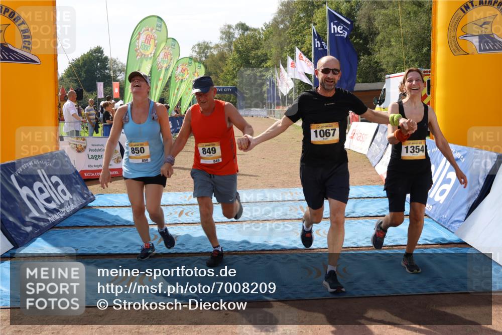 08.09.2024 - Airport Race Strokosch-Dieckow http://msf.ph/oto/7008209 08.09.2024 12:58:43 Ziel 780, 835, 849, 850, 1067, 1354 meine-sportfotos.de