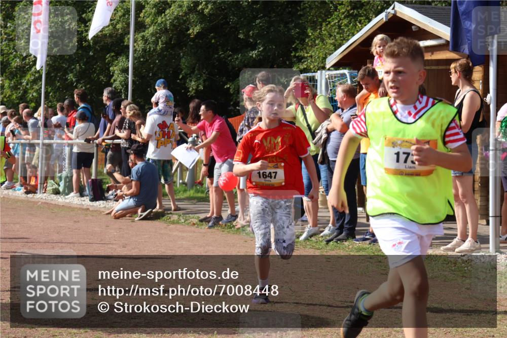 08.09.2024 - Airport Race Strokosch-Dieckow http://msf.ph/oto/7008448 08.09.2024 11:29:01 Ziel 1647, 1688, 1735, 1736, 1744, 1765, 1780, 1787, 1811, 1813, 1815, 1846, 1847, 1859, 1865, 1931, 1935, 1940, 3411 meine-sportfotos.de