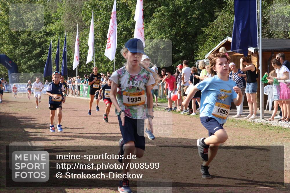 08.09.2024 - Airport Race Strokosch-Dieckow http://msf.ph/oto/7008599 08.09.2024 11:29:05 Ziel 1736, 1744, 1765, 1811, 1813, 1846, 1847, 1859, 1865, 1935, 1940, 3411 meine-sportfotos.de