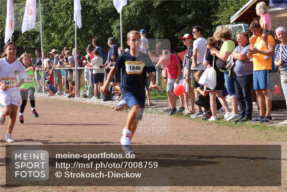 08.09.2024 - Airport Race Strokosch-Dieckow http://msf.ph/oto/7008759 08.09.2024 11:29:08 Ziel 1765, 1811, 1813, 1826, 1846, 1847, 1865, 1940, 3411, 3450 meine-sportfotos.de