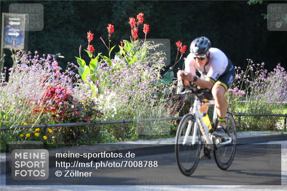08.09.2024 - Stadtparktriathlon Zöllner http://msf.ph/oto/7008788 08.09.2024 08:53:25 Radfahren 60, 67 meine-sportfotos.de