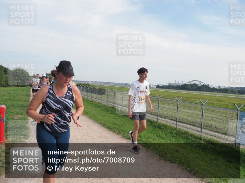 08.09.2024 - Airport Race Miley Keyser http://msf.ph/oto/7008789 08.09.2024 12:30:16 Laufen OLYMPUS, DIGITAL, CAMERA meine-sportfotos.de