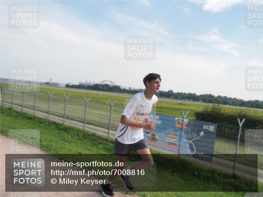 08.09.2024 - Airport Race Miley Keyser http://msf.ph/oto/7008816 08.09.2024 12:30:17 Laufen OLYMPUS, DIGITAL, CAMERA meine-sportfotos.de