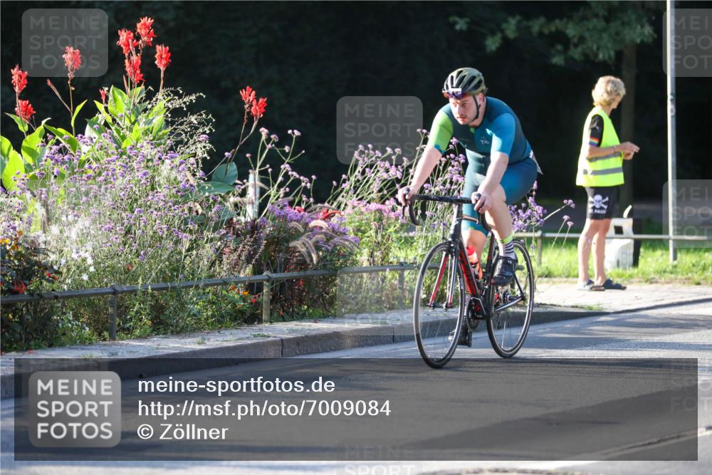 08.09.2024 - Stadtparktriathlon Zöllner http://msf.ph/oto/7009084 08.09.2024 08:54:09 Radfahren 64, 69 meine-sportfotos.de