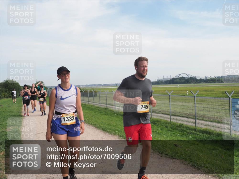 08.09.2024 - Airport Race Miley Keyser http://msf.ph/oto/7009506 08.09.2024 12:30:56 Laufen OLYMPUS, DIGITAL, CAMERA meine-sportfotos.de