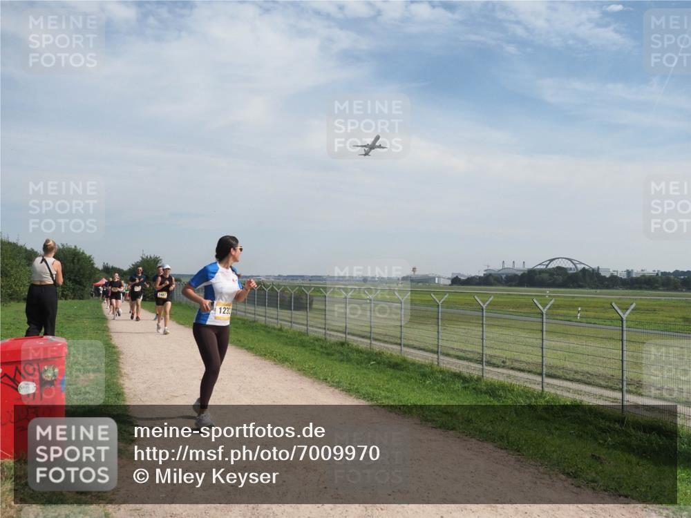08.09.2024 - Airport Race Miley Keyser http://msf.ph/oto/7009970 08.09.2024 12:31:31 Laufen OLYMPUS, DIGITAL, CAMERA meine-sportfotos.de