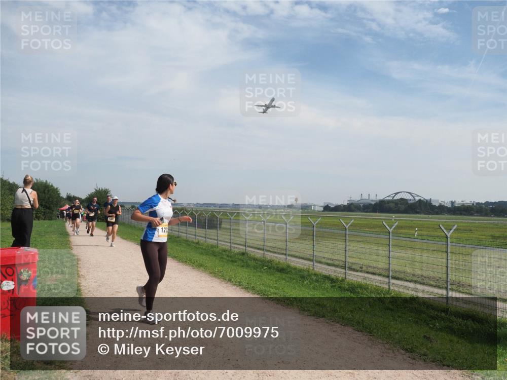 08.09.2024 - Airport Race Miley Keyser http://msf.ph/oto/7009975 08.09.2024 12:31:31 Laufen OLYMPUS, DIGITAL, CAMERA meine-sportfotos.de