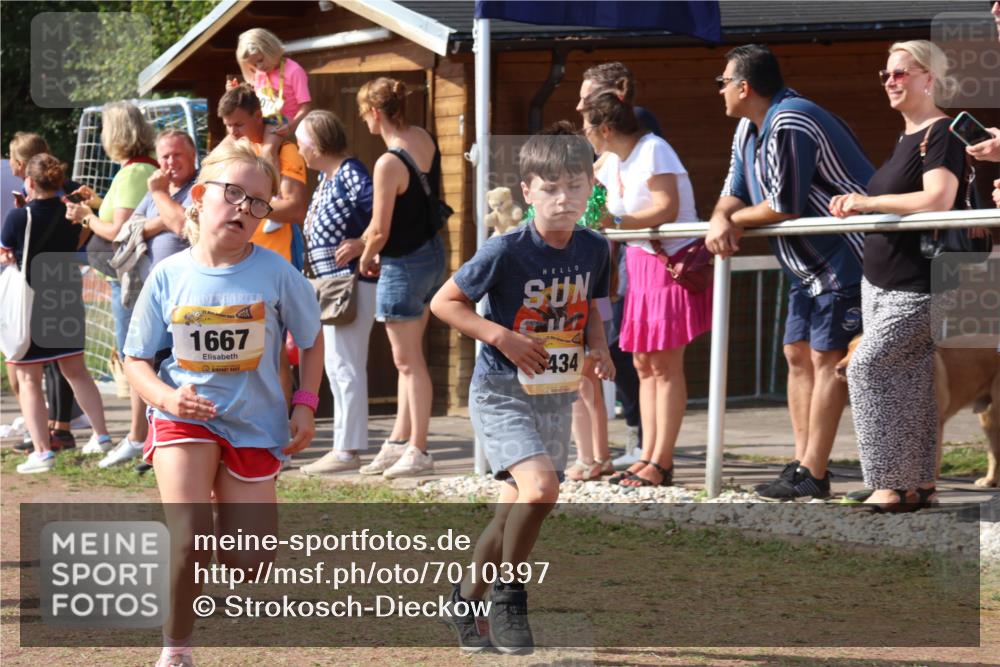 08.09.2024 - Airport Race Strokosch-Dieckow http://msf.ph/oto/7010397 08.09.2024 11:29:42 Ziel 1634, 1636, 1665, 1667, 1681, 1728, 1769, 1789, 1836, 1842, 1844, 1849, 1864, 1916, 1922, 3434 meine-sportfotos.de