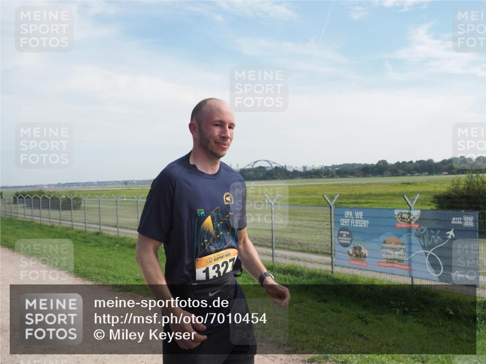 08.09.2024 - Airport Race Miley Keyser http://msf.ph/oto/7010454 08.09.2024 12:31:55 Laufen OLYMPUS, DIGITAL, CAMERA meine-sportfotos.de