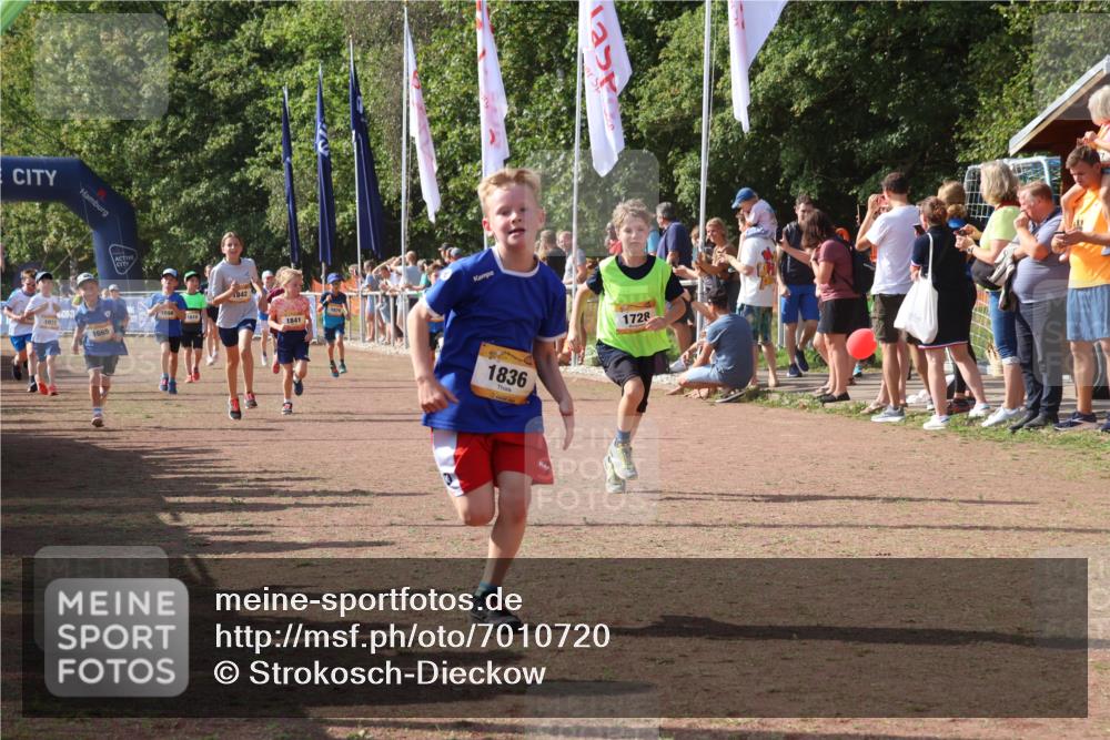 08.09.2024 - Airport Race Strokosch-Dieckow http://msf.ph/oto/7010720 08.09.2024 11:29:47 Ziel 1634, 1665, 1673, 1681, 1712, 1720, 1728, 1769, 1814, 1836, 1841, 1842, 1844, 1868, 1879, 1903, 1916, 1925, 1928, 3409 meine-sportfotos.de