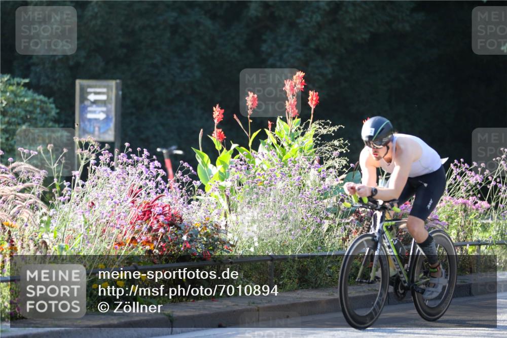 08.09.2024 - Stadtparktriathlon Zöllner http://msf.ph/oto/7010894 08.09.2024 09:01:30 Radfahren 19, 86, 106, 122 meine-sportfotos.de