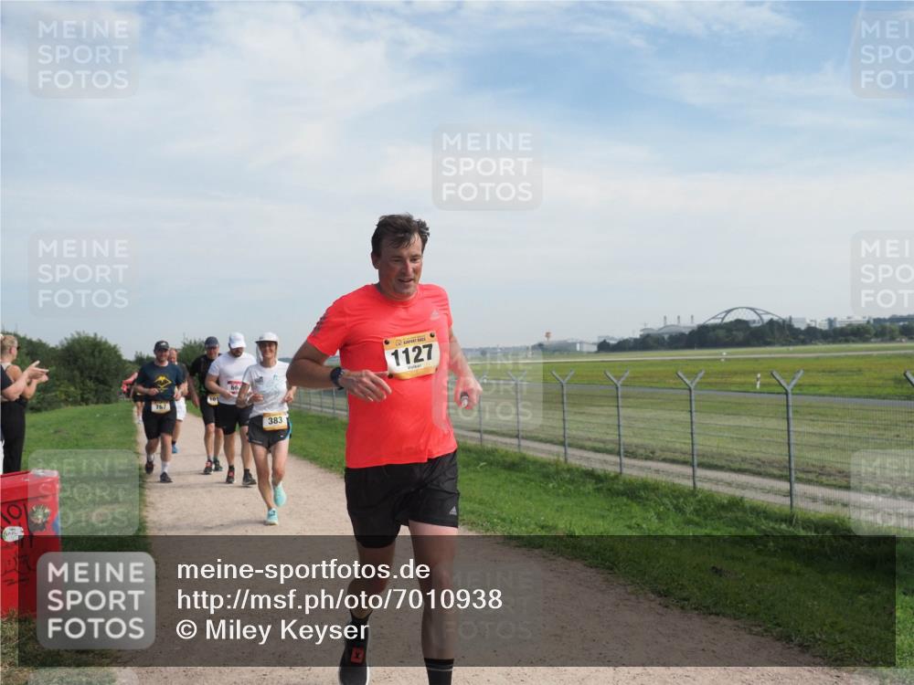08.09.2024 - Airport Race Miley Keyser http://msf.ph/oto/7010938 08.09.2024 12:32:27 Laufen OLYMPUS, DIGITAL, CAMERA meine-sportfotos.de