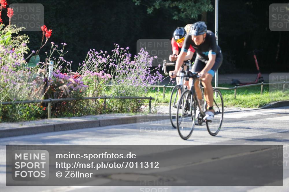 08.09.2024 - Stadtparktriathlon Zöllner http://msf.ph/oto/7011312 08.09.2024 09:04:56 Radfahren 27, 74, 85, 121, 124 meine-sportfotos.de