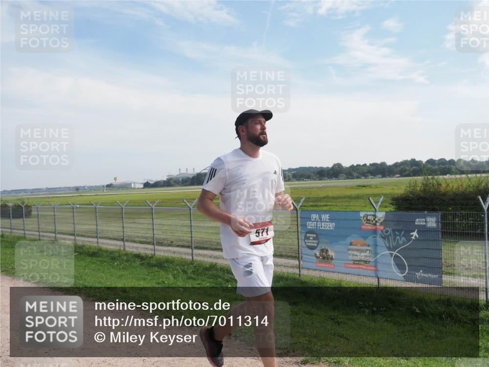 08.09.2024 - Airport Race Miley Keyser http://msf.ph/oto/7011314 08.09.2024 12:32:47 Laufen OLYMPUS, DIGITAL, CAMERA meine-sportfotos.de