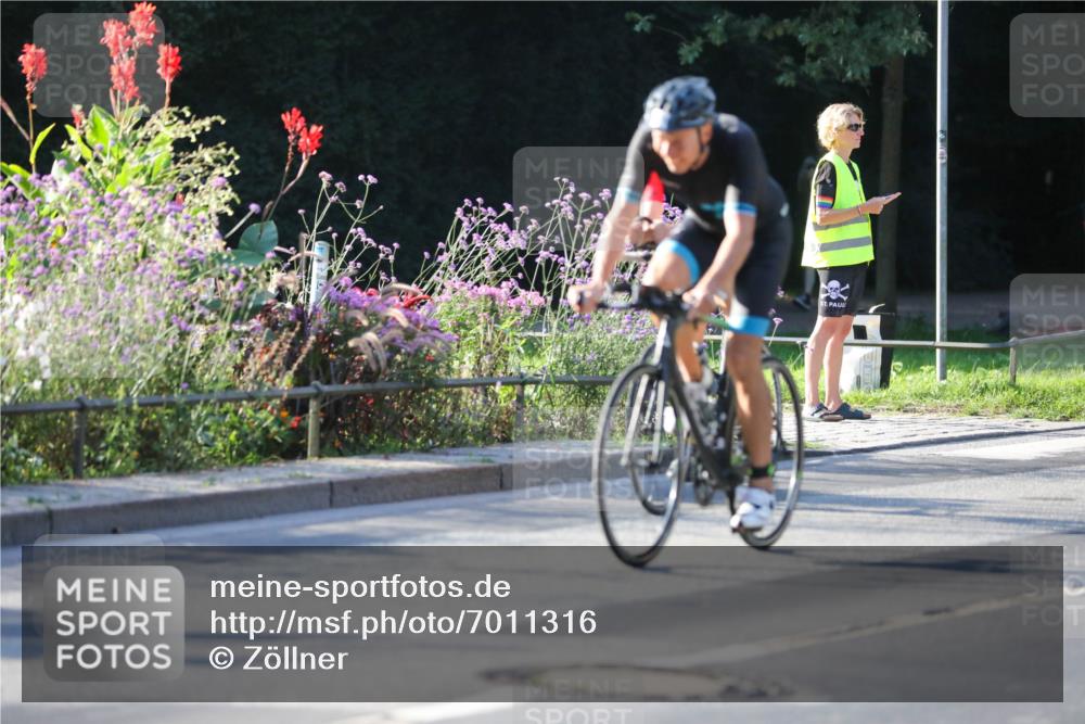 08.09.2024 - Stadtparktriathlon Zöllner http://msf.ph/oto/7011316 08.09.2024 09:04:56 Radfahren 27, 74, 85, 121, 124 meine-sportfotos.de