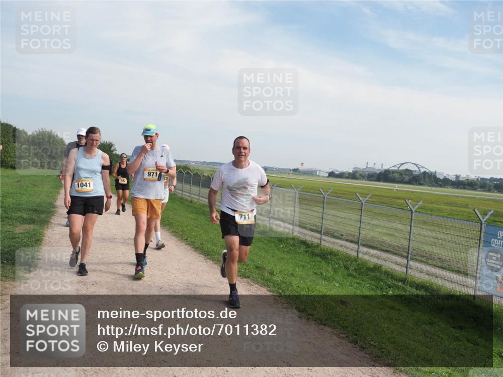08.09.2024 - Airport Race Miley Keyser http://msf.ph/oto/7011382 08.09.2024 12:32:55 Laufen OLYMPUS, DIGITAL, CAMERA meine-sportfotos.de