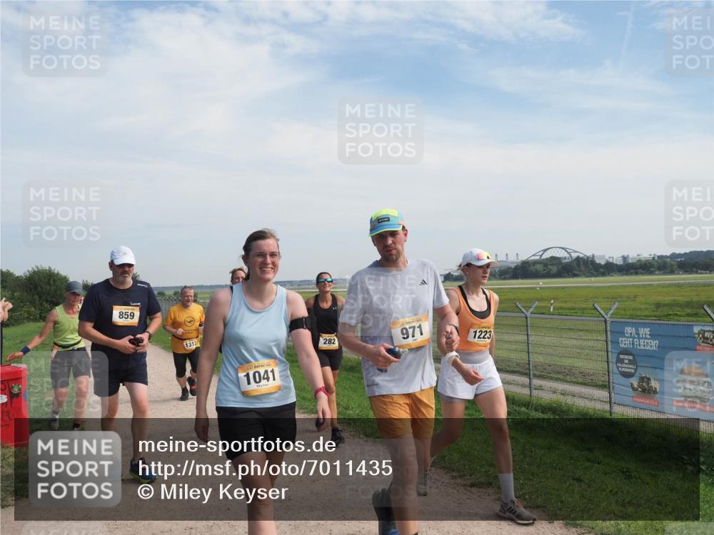 08.09.2024 - Airport Race Miley Keyser http://msf.ph/oto/7011435 08.09.2024 12:32:58 Laufen OLYMPUS, DIGITAL, CAMERA meine-sportfotos.de