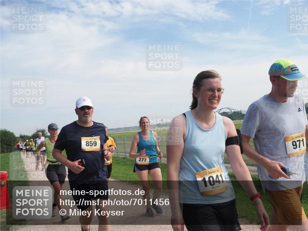 08.09.2024 - Airport Race Miley Keyser http://msf.ph/oto/7011456 08.09.2024 12:32:59 Laufen OLYMPUS, DIGITAL, CAMERA meine-sportfotos.de