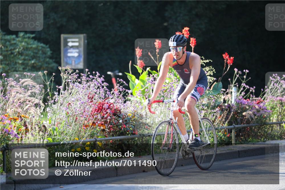 08.09.2024 - Stadtparktriathlon Zöllner http://msf.ph/oto/7011490 08.09.2024 09:06:10 Radfahren 3, 11, 82 meine-sportfotos.de