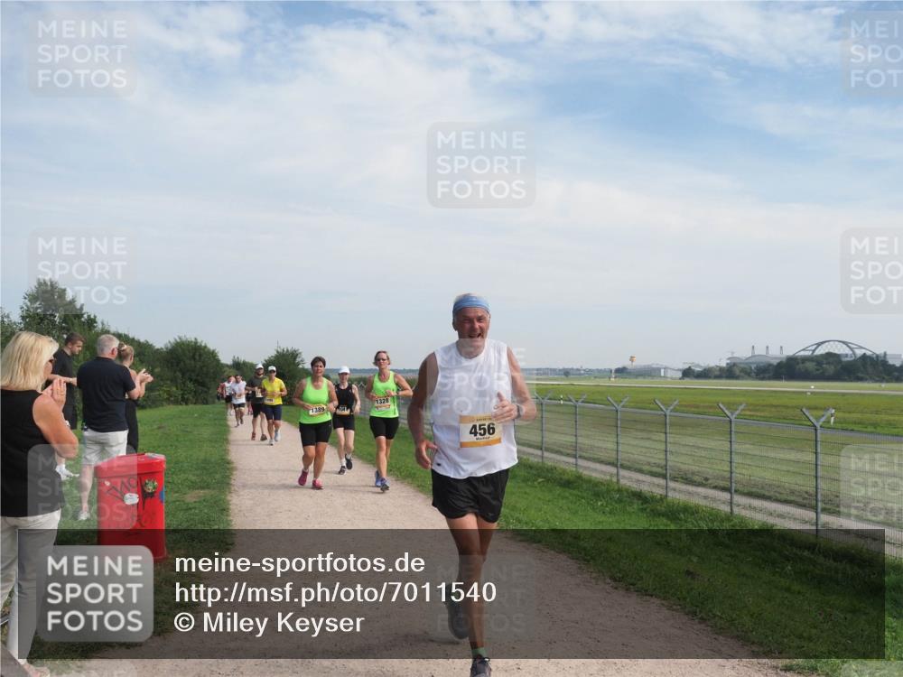 08.09.2024 - Airport Race Miley Keyser http://msf.ph/oto/7011540 08.09.2024 12:33:03 Laufen OLYMPUS, DIGITAL, CAMERA meine-sportfotos.de