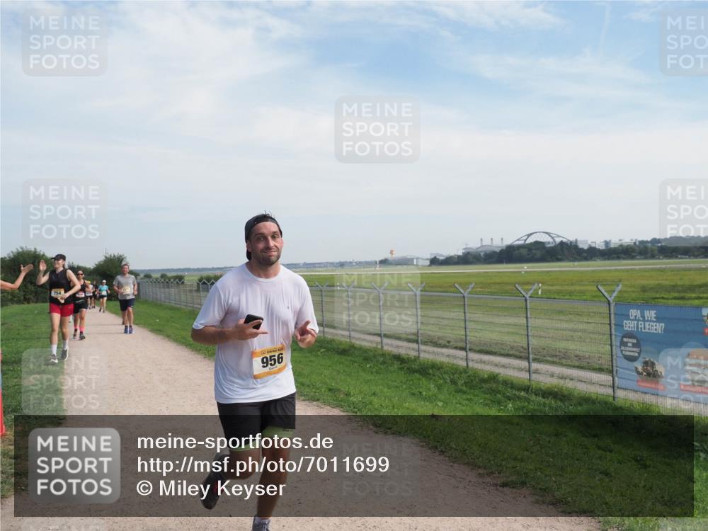 08.09.2024 - Airport Race Miley Keyser http://msf.ph/oto/7011699 08.09.2024 12:33:13 Laufen OLYMPUS, DIGITAL, CAMERA meine-sportfotos.de