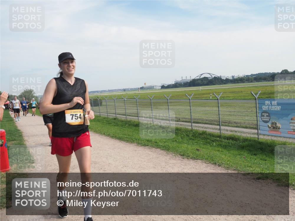08.09.2024 - Airport Race Miley Keyser http://msf.ph/oto/7011743 08.09.2024 12:33:16 Laufen OLYMPUS, DIGITAL, CAMERA meine-sportfotos.de